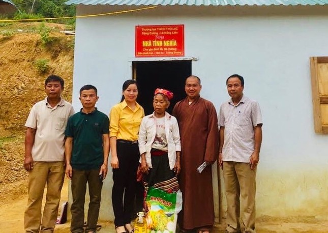 htocbahuong.jpg