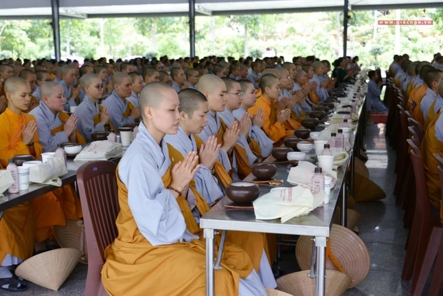 Khoa tu - Cung duong - Quy Y (18).jpg