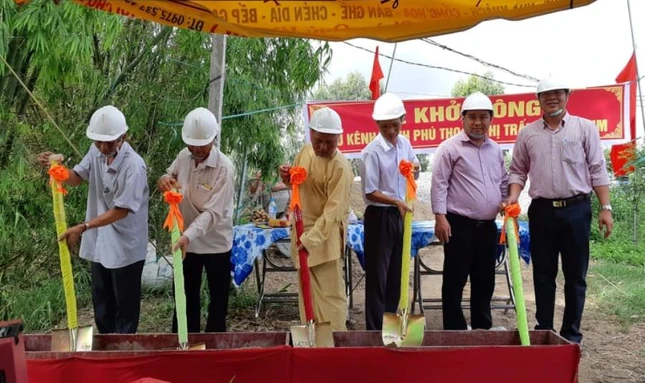 Le khoi cong cau giao thong ranh  Phu Tho-Tram Chim (1).jpg