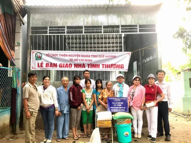 Le ban giao nha tai HTS.jpg