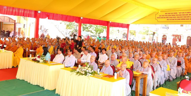 Trang nghiêm khai mạc Đại giới đàn Trí Hải - Bích Liên ảnh 5 bd 5.jpg