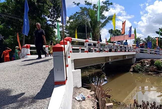 Canh cay cau.jpg