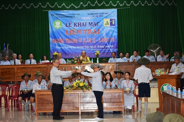 BTC trao coi lenh cho BQT.jpg