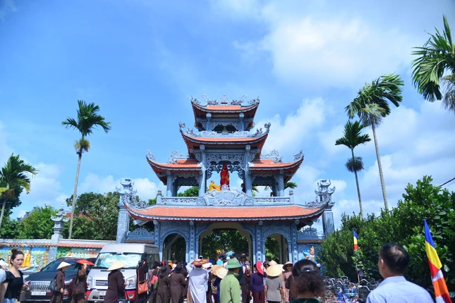 Chùa Vân Quan đúc đại hồng chung, an vị tôn tượng Bồ-tát ảnh 2 haiphong 2.jpg