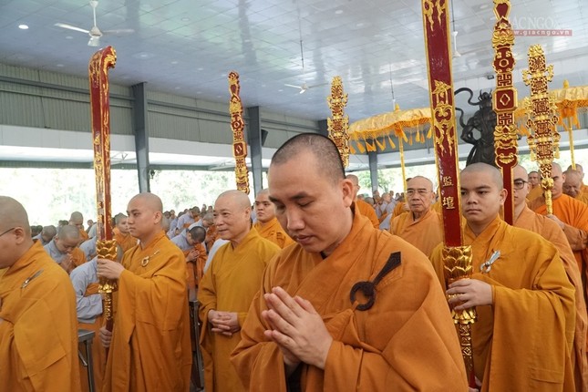 Ban Hoằng pháp, Ban KT-TC T.Ư thăm Phật giáo TP.HCM ảnh 5 H07.jpg