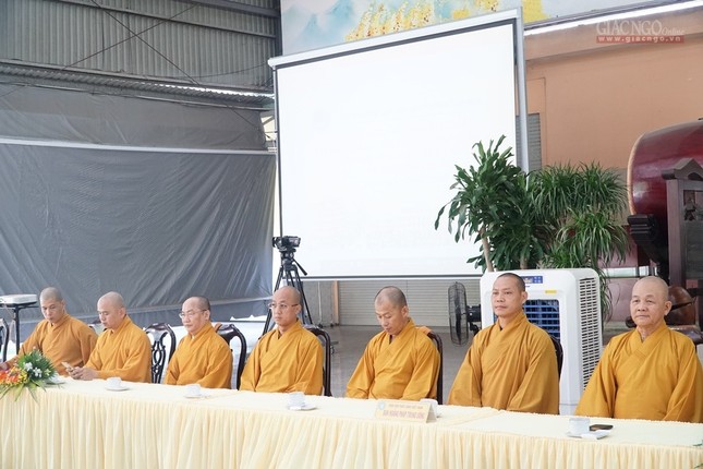 Ban Hoằng pháp, Ban KT-TC T.Ư thăm Phật giáo TP.HCM ảnh 7 H09.jpg