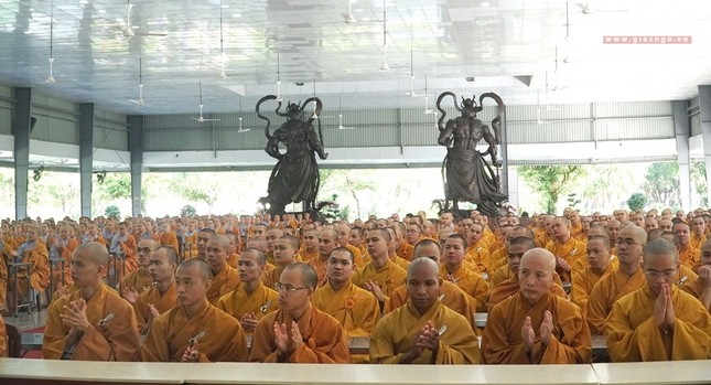 Ban Hoằng pháp, Ban KT-TC T.Ư thăm Phật giáo TP.HCM ảnh 10 H13.jpg