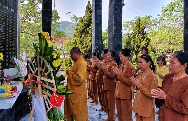 Nghệ An: Các chùa cầu siêu anh hùng liệt sĩ ảnh 2 a2.jpg