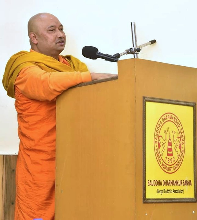 Venerable Bhikkhu Bodhipala.jpg