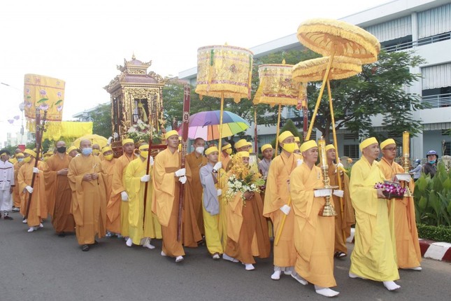 Phụng tống kim quan HT.Thích Thiện Huệ nhập tháp ảnh 10 dongthap 10.jpg