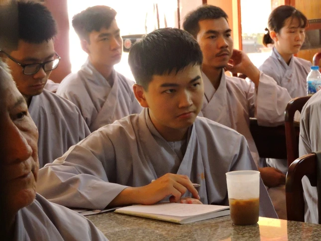 Anh Cuocsongnhiemmau.jpg