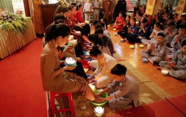 Xúc động lễ Vu lan tại chùa Phù Liễn ảnh 7 tnguyen 7.jpg