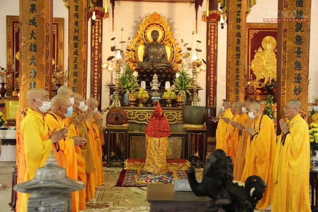 TT-Huế: Chư Tăng tác pháp Tự tứ tại tổ đình Từ Đàm ảnh 7 11.jpg