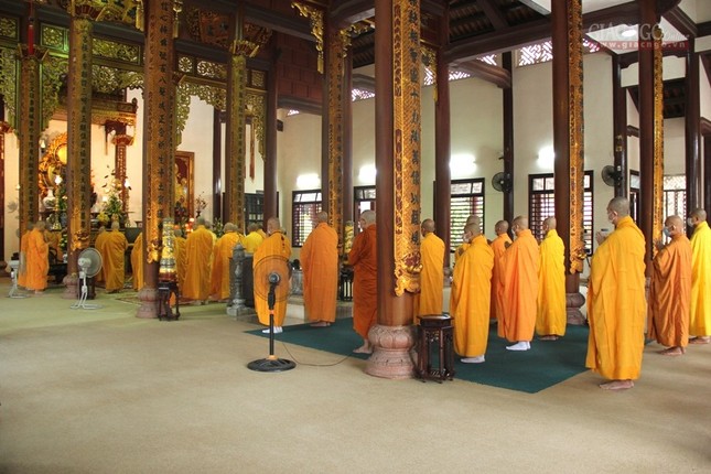 TT-Huế: Chư Tăng tác pháp Tự tứ tại tổ đình Từ Đàm ảnh 3 5.jpg