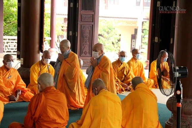 TT-Huế: Chư Tăng tác pháp Tự tứ tại tổ đình Từ Đàm ảnh 4 7.jpg