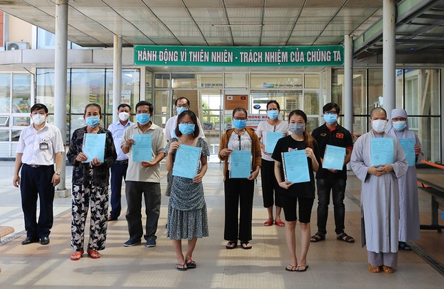 Covid-19: Bốn ngày không lây nhiễm cộng đồng ảnh 1 anh xuatvien.jpg