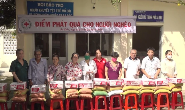 phat qua nguoi mu.jpg