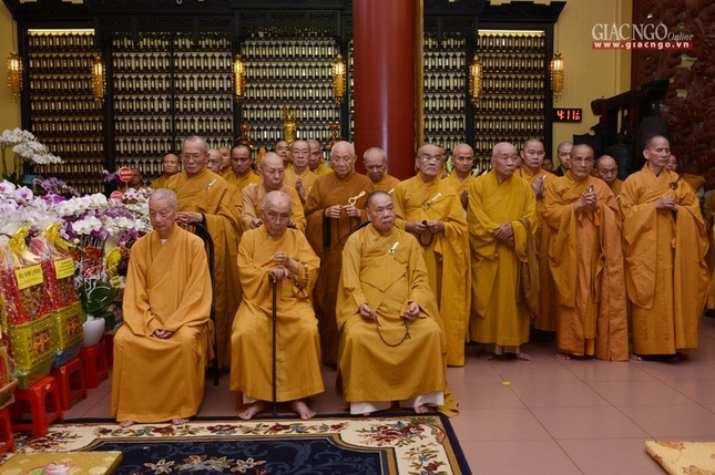 Lễ Huý kỵ cố HT.Thích Nhật Quang (3).jpg