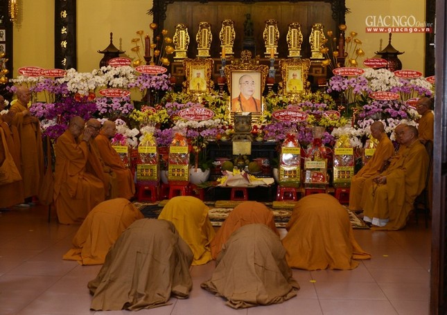 Lễ Huý kỵ cố HT.Thích Nhật Quang (4).jpg