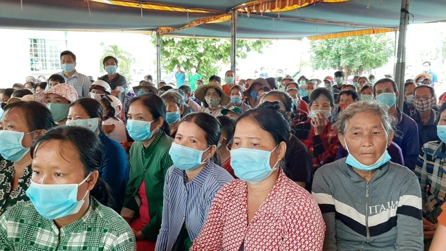 Bà Mai Thị Hạnh và nhóm thân hữu trao quà tại Tri Tôn ảnh 2 20200913_091630.jpg