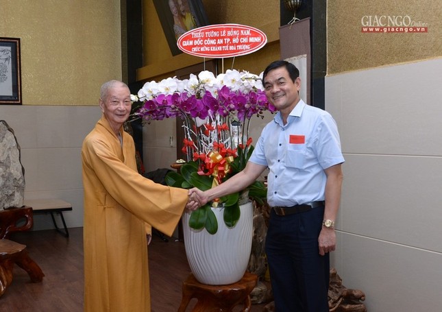 CA TPHCM thăm HT (1).jpg