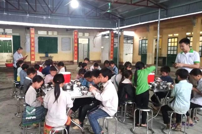 HS dan toc ban tru dang an  sang.jpg