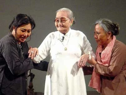 Kỳ nữ Kim Cương: “Lo cho cha mẹ, đừng hẹn ngày giờ” ảnh 2 kcuong 2.jpg