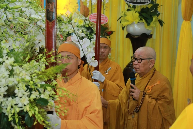 Trà-tỳ kim quan HT.Thích Giải Thiện ảnh 7 H16.JPG