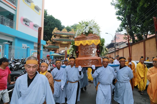 Trà-tỳ kim quan HT.Thích Giải Thiện ảnh 9 H21.JPG