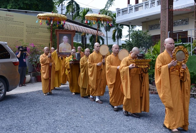 Thỉnh di ảnh về VNQT (12).jpg