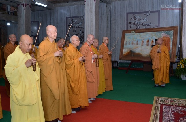 Thỉnh di ảnh về VNQT (2).jpg