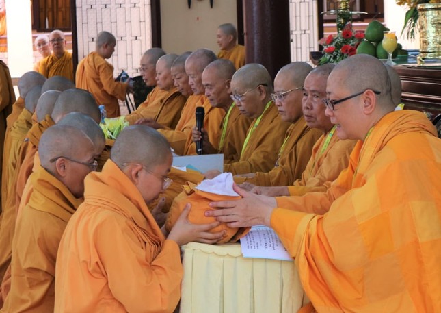 Các đàn giới truyền giới Sa-di, Thức-xoa, Sa-di-ni ảnh 32 121551439_716901308908714_2545175720369784066_n.jpg