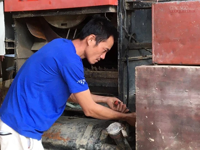 Người dân Quảng Bình khắc phục sau mưa lũ ảnh 2 a2.jpg