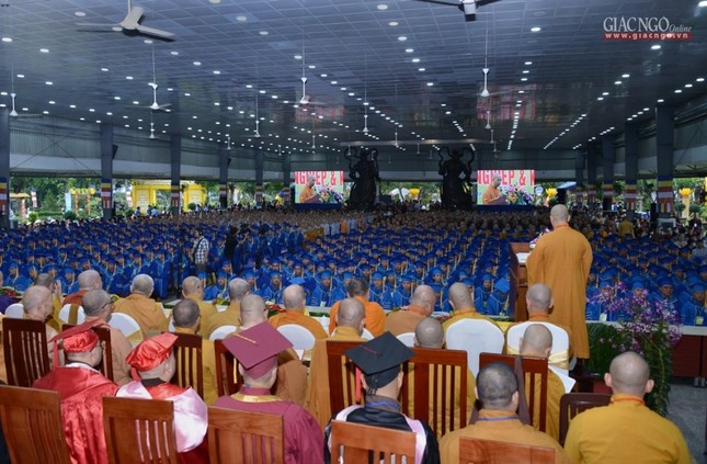 Trang trọng lễ tốt nghiệp Cử nhân, Thạc sĩ Phật học ảnh 39 BTN_0181.jpg