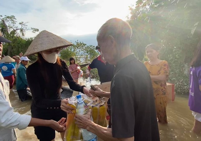 thuy tien 4.jpg