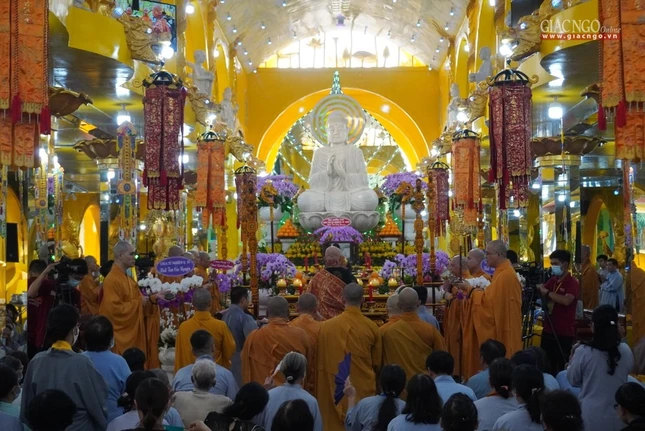 Chư giáo phẩm lãnh đạo Giáo hội quang lâm chùa Kỳ Quang 2 ảnh 23 DSC01230.JPG