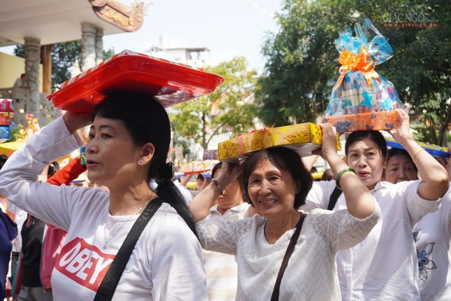 Trang nghiêm lễ dâng y Kathina tại chùa Phật Bảo ảnh 5 6p.jpg