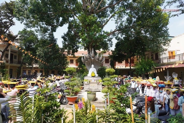 Trang nghiêm lễ dâng y Kathina tại chùa Phật Bảo ảnh 3 7p.jpg