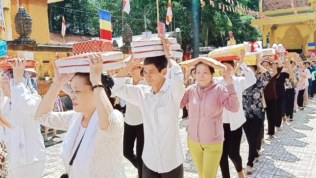 Chùa Hạnh Phúc Tăng cung nghinh xá-lợi, dâng y Kathina ảnh 5 IMG_20201103_13374384.jpg