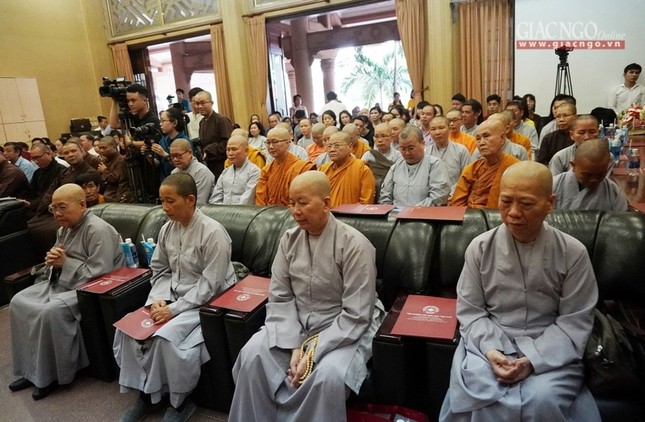 Lễ ra mắt ấn bản Tam tạng Thánh điển Phật giáo Việt Nam ảnh 12 17t.jpg
