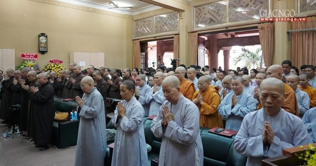 Lễ ra mắt ấn bản Tam tạng Thánh điển Phật giáo Việt Nam ảnh 2 3t.jpg