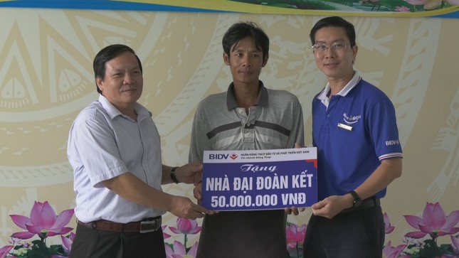 Tang tien ho tro.bmp