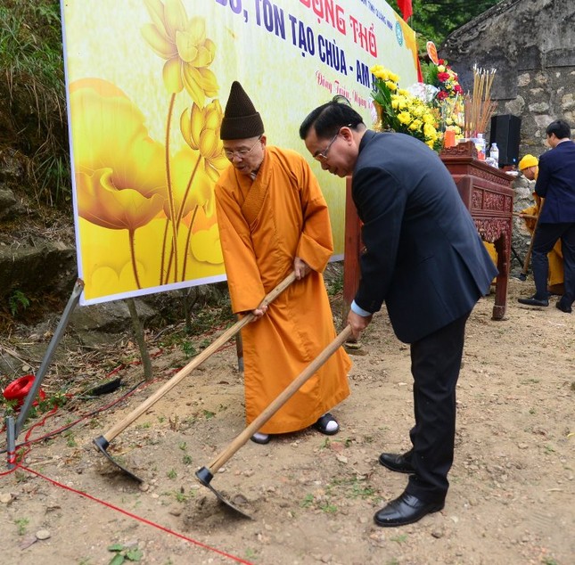Tôn tạo chùa - am Ngọa Vân ảnh 6 anh thtr 7.jpg