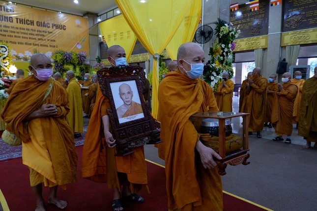 Truy niệm, cung tống kim quan HT.Giác Phúc trà-tỳ ảnh 9 H11.JPG