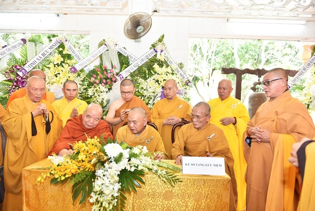 TƯGH viếng tang Trưởng lão HT.Thích Giác Cầu ảnh 7 XTP_2863.JPG