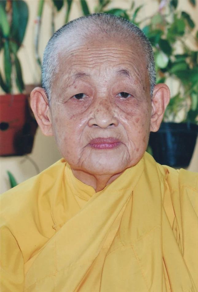 ni trưởng.....jpg