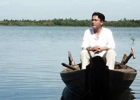 Ca sĩ Phương Thanh xem anh như "sư phụ" bởi anh chính là người tạo công ăn việc làm cho cô. Cô Chanh kể: "Khi chưa ai biết đến tên Phương Thanh, 'sư phụ' đã mạnh dạn tiến cử tôi hát trong nhiều chương trình. Rồi mấy hợp đồng quảng cáo, anh cũng giới thiệu cho tôi. Nói nôm na, tôi mang ơn anh không kể hết".