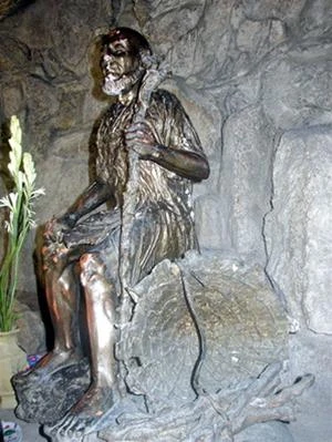 Tượng Mộc Y Sơn Ông