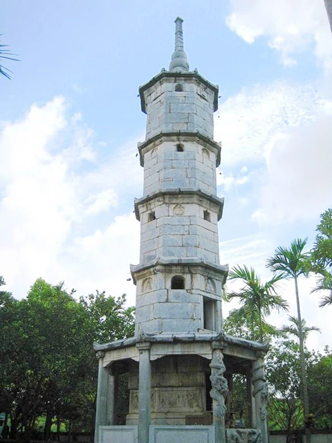 Tháp Bảo Nghiêm - biểu tượng của ngành du lịch tỉnh Bắc Ninh.