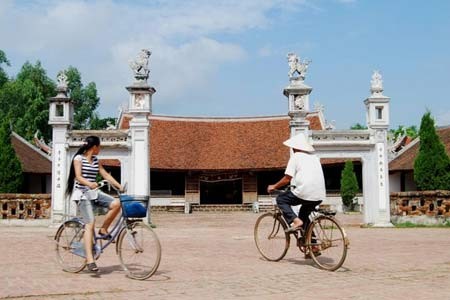 Đình làng Mông Phụ. Đình làng Mông Phụ.